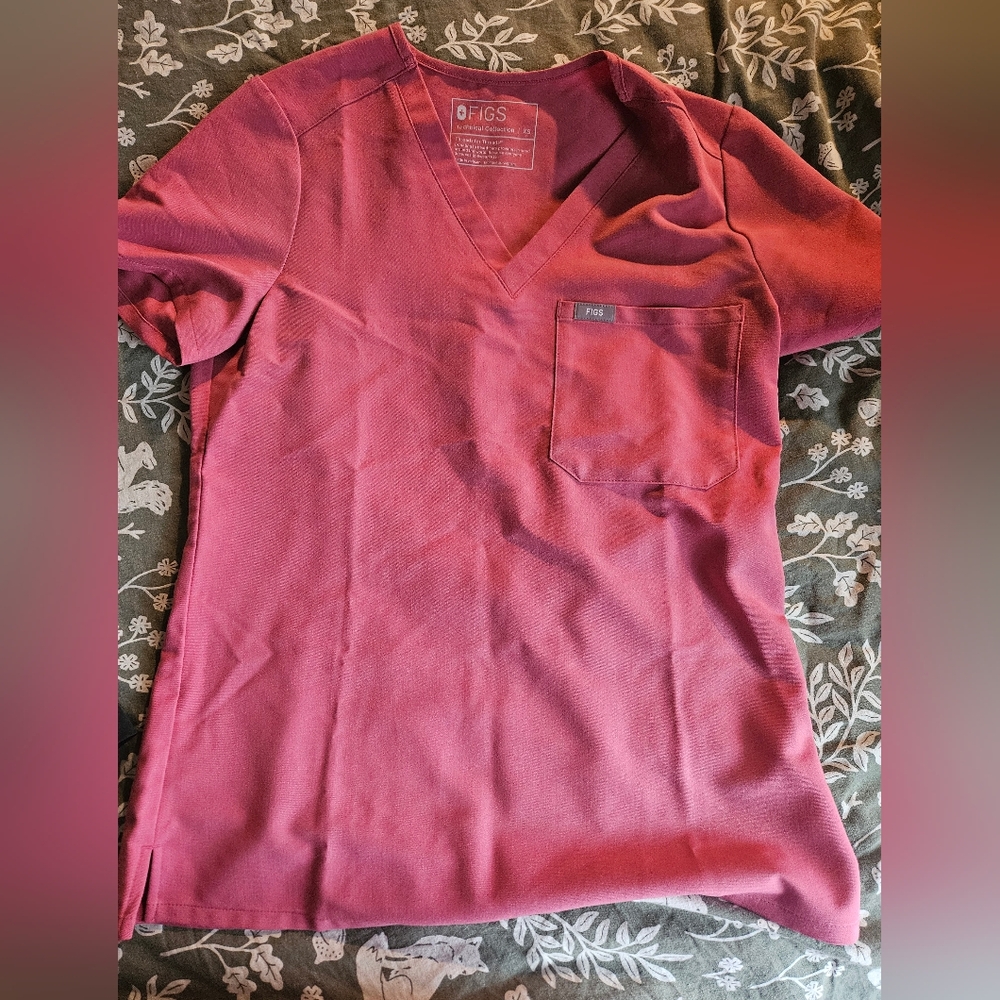 Figs Pink One Pocket Scrub Top